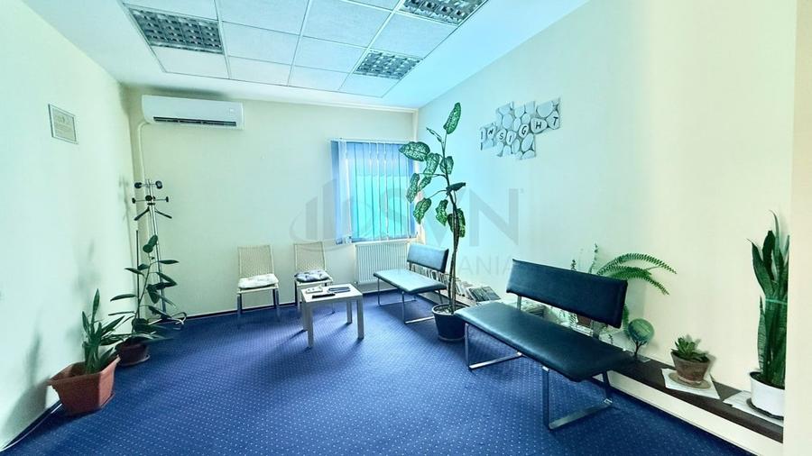 Casă individuală cu 14 camere în Capitale