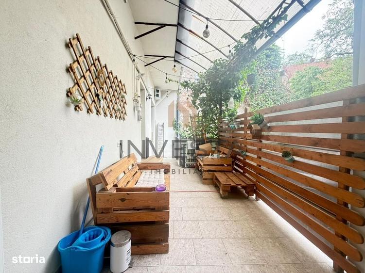 Casă cu 3 camere decomandat în Central