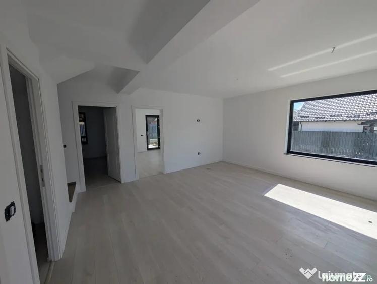Casă cu 4 camere cu Teren 400 Mp în Hemeiuș