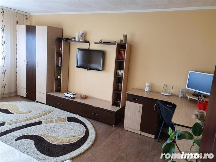 Apartament cu 2 camere decomandat în Gara de Nord
