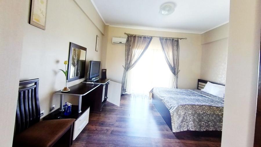 Casă individuală cu 11 camere cu Canalizare în Băile Felix