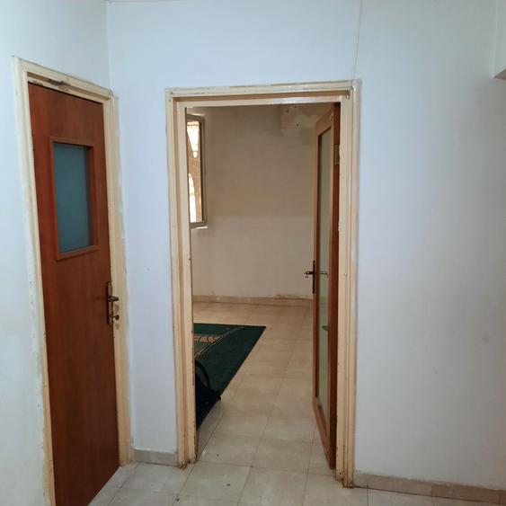 Apartament cu 4 camere decomandat în Virtuții