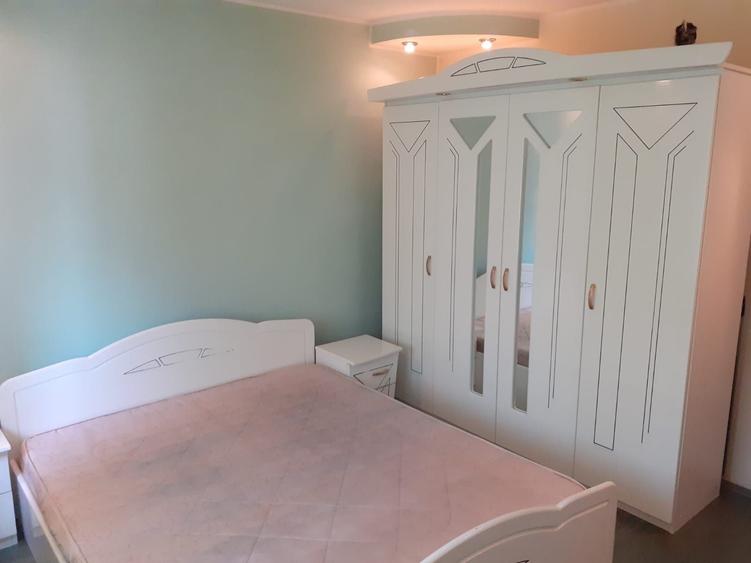 Apartament cu 2 camere decomandat în Sârbi