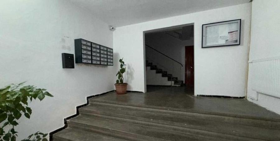 Apartament cu 2 camere decomandat, mobilat în Vitan Mall
