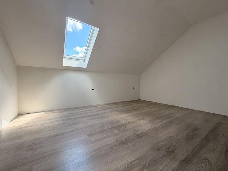 Apartament cu 3 camere decomandat în Freidorf