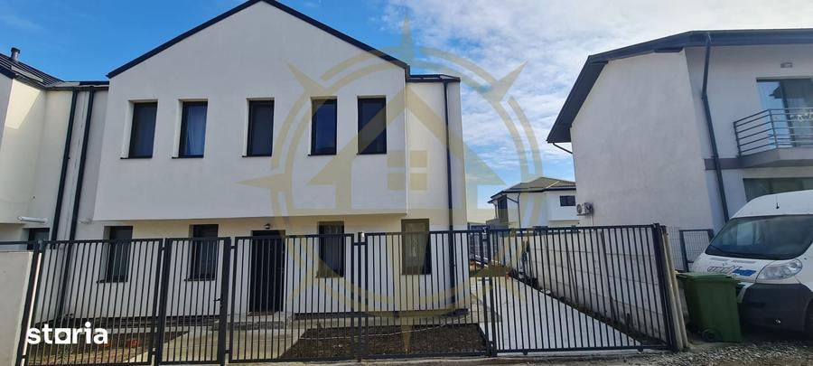 Casă cu 4 camere cu Teren 250 Mp în Odăile
