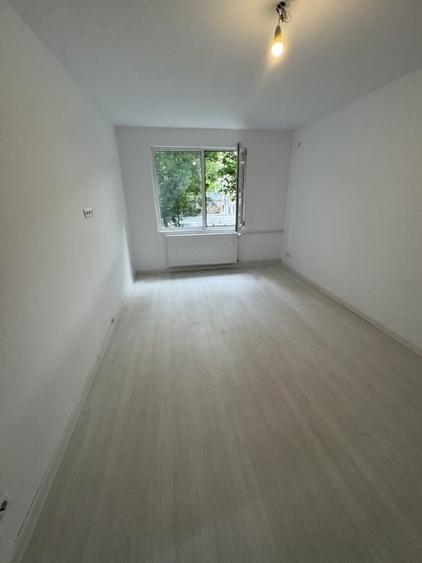Apartament cu 2 camere semidecomandat în Dristor