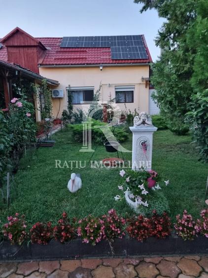 Casă individuală cu 3 camere cu Canalizare în Central