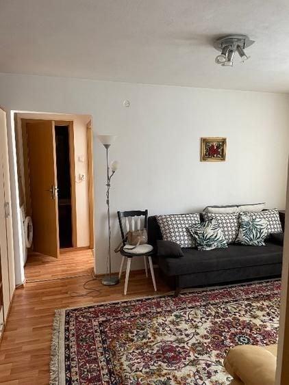 Apartament cu 2 camere semidecomandat, mobilat în Lujerului