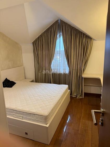 Apartament cu 3 camere decomandat în Mărgeanului