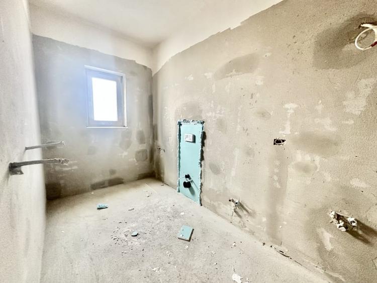 Duplex cu 4 camere cu Canalizare în Moșnița Nouă
