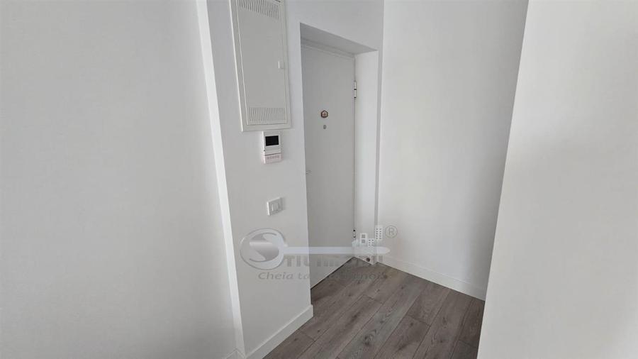 Apartament cu 2 camere decomandat în Baza 3