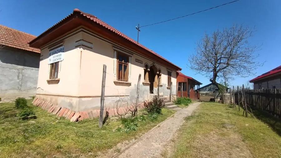 Casă cu 5 camere în Ciupercenii Noi