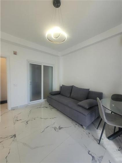 Apartament cu 2 camere decomandat, mobilat în Agigea