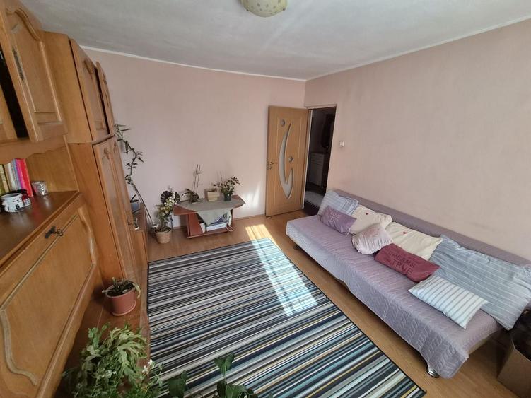 Apartament cu 2 camere decomandat, mobilat în Complex Studențesc
