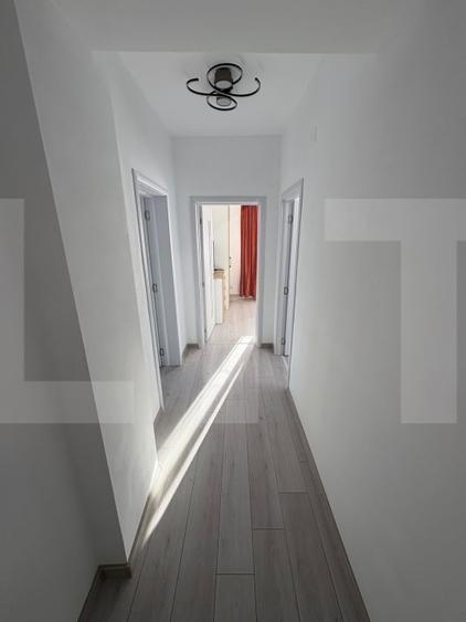 Apartament cu 3 camere semidecomandat, mobilat în Sud-Est
