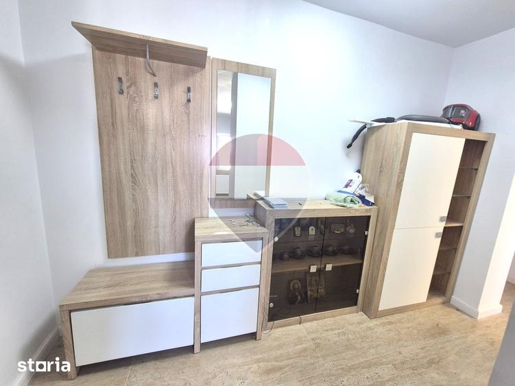 Apartament cu 2 camere decomandat, mobilat în Central