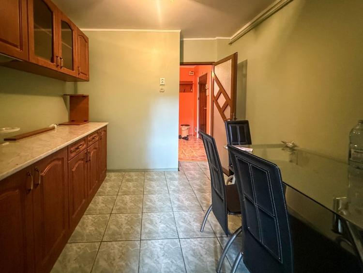 Apartament cu 3 camere decomandat în Inel II