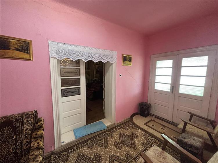 Casă individuală cu 4 camere cu Teren 5526 Mp în Cheșa