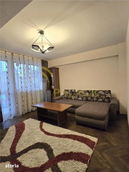 Apartament cu 3 camere decomandat, mobilat în Centrul Istoric