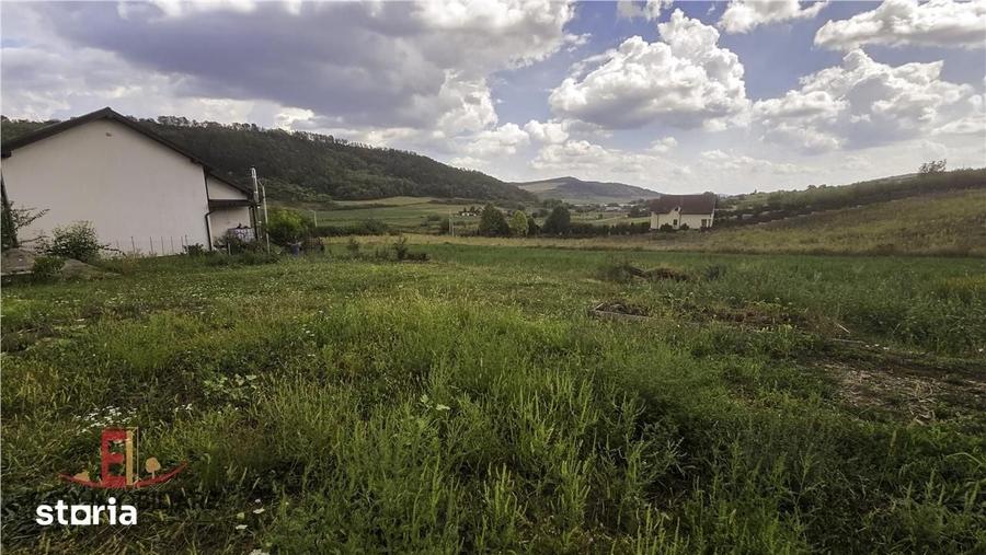 Teren de 572 mp, în Ceuaș