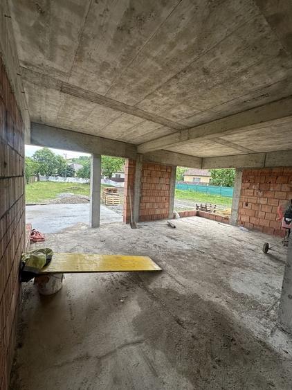 Casă cu 4 camere în Remetea