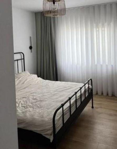 Casă cu 3 camere cu Teren 300 Mp în Central