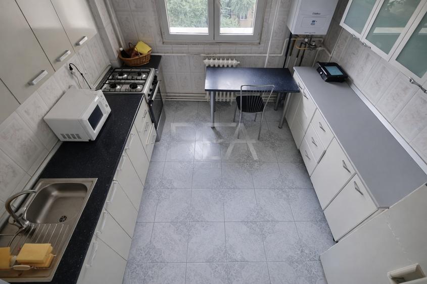 Apartament cu 4 camere decomandat, mobilat în Chișinau