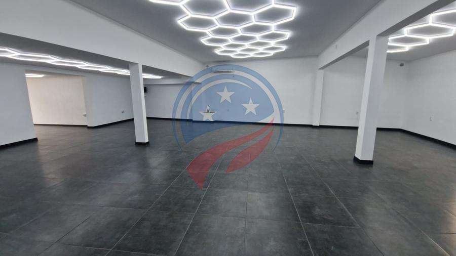 Spațiu comercial, de 140 mp, în Central
