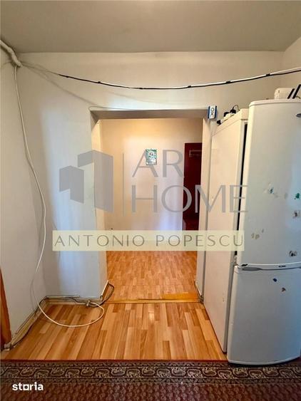 Apartament cu 4 camere decomandat în Malu Roșu