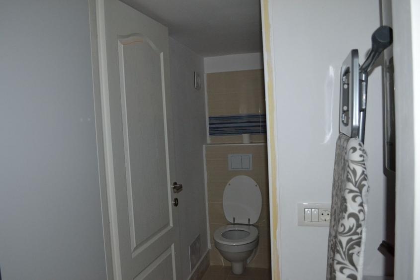 Apartament cu 2 camere decomandat în Medicină