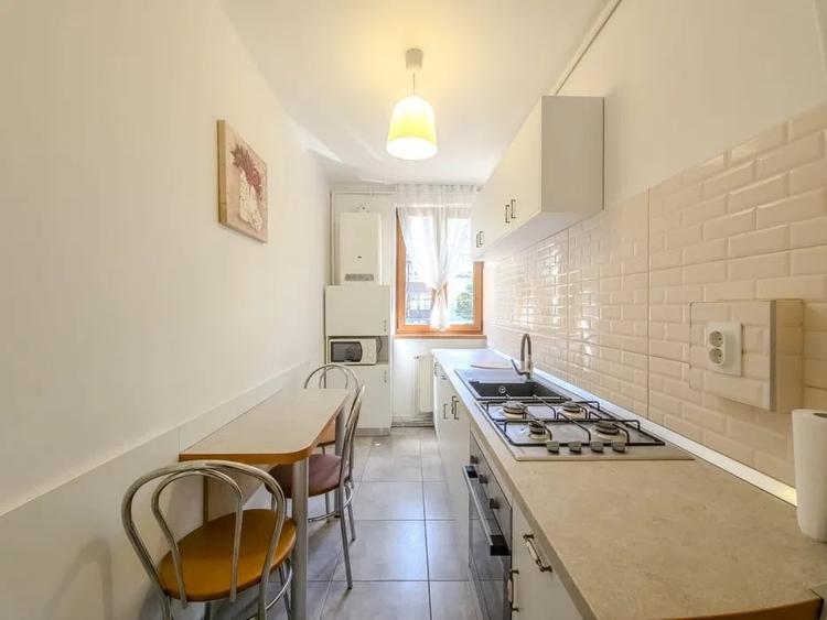Apartament 3 camere, etaj 1, central - Horea - 1