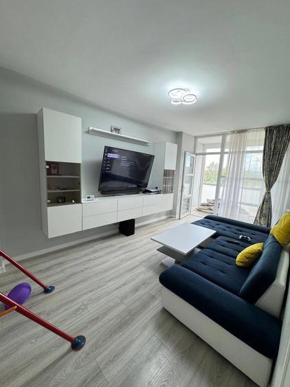 Apartament cu 3 camere decomandat în Cug