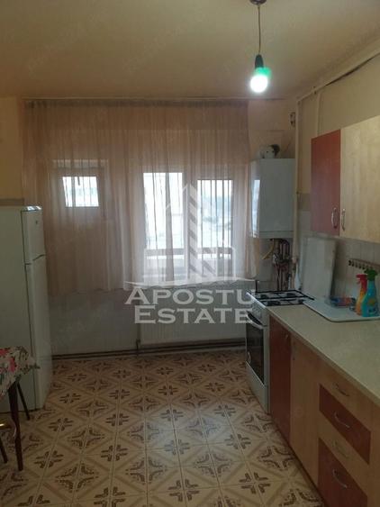 Apartament cu 2 camere decomandat, mobilat în Aradului