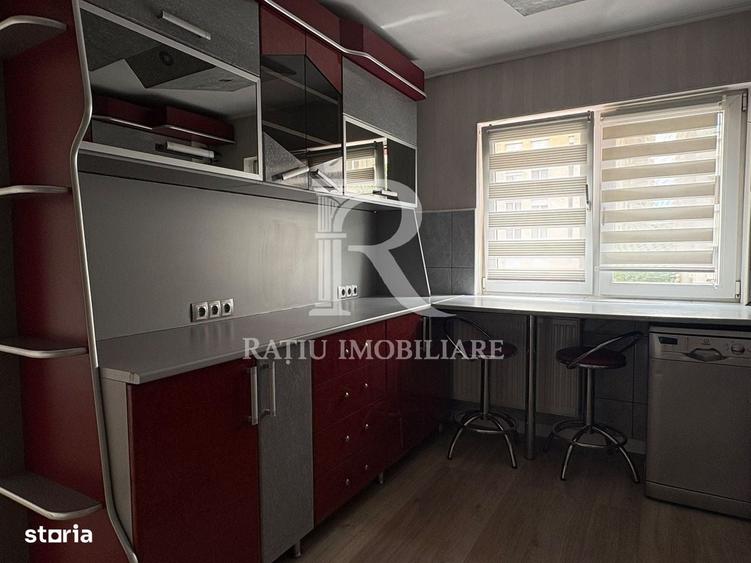 Apartament cu 3 camere semidecomandat în Iosia