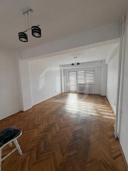 Apartament cu 4 camere decomandat, mobilat în Mărăști