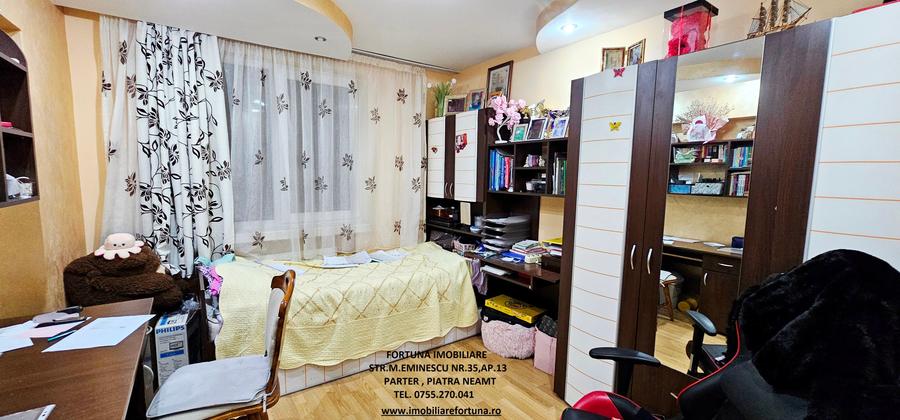 Apartament cu 3 camere decomandat, mobilat în Mărăței