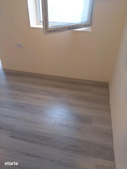 Casă cu 3 camere cu Teren 1354 Mp în Ghindeni