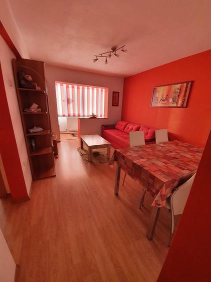 Apartament cu 2 camere nedecomandat în Central