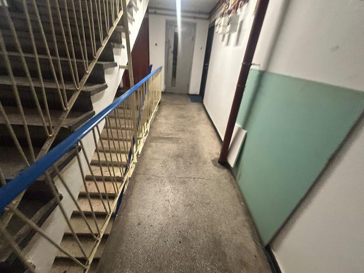 Apartament cu 2 camere decomandat în Berceni