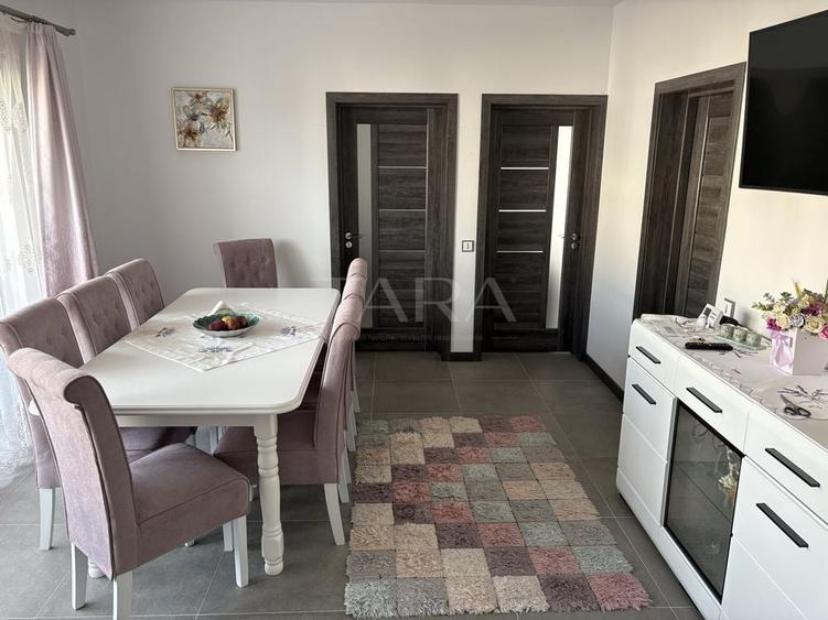 Apartament cu 3 camere decomandat, mobilat în Apahida