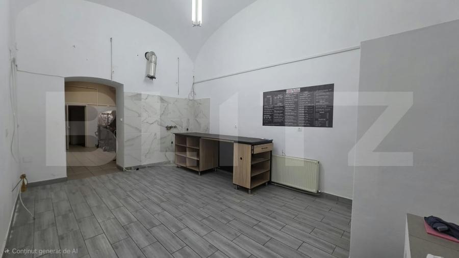 Spațiu comercial, de 76.349998474121 mp, în Ultracentral