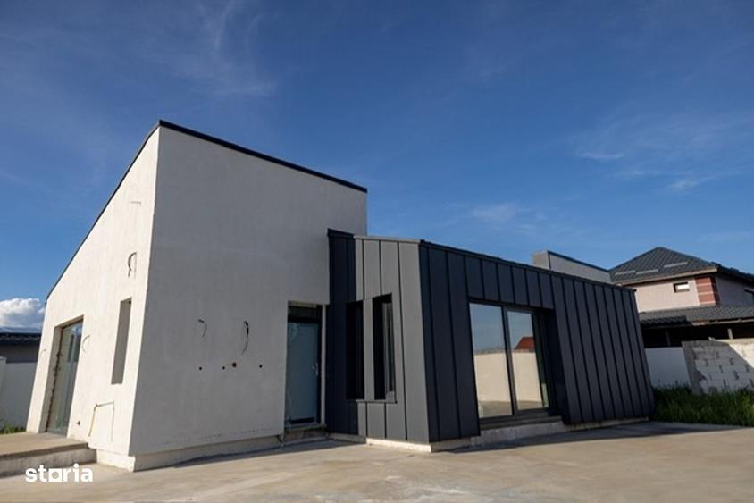 Casă cu 3 camere în Mocira