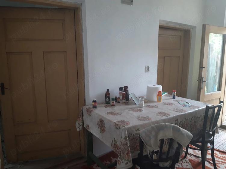 Casă cu 3 camere cu Teren 1800 Mp în Fălcoiu