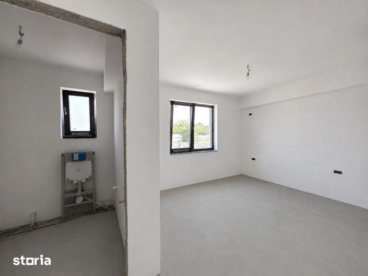 Casă cu 4 camere cu Teren 400 Mp în Domnești
