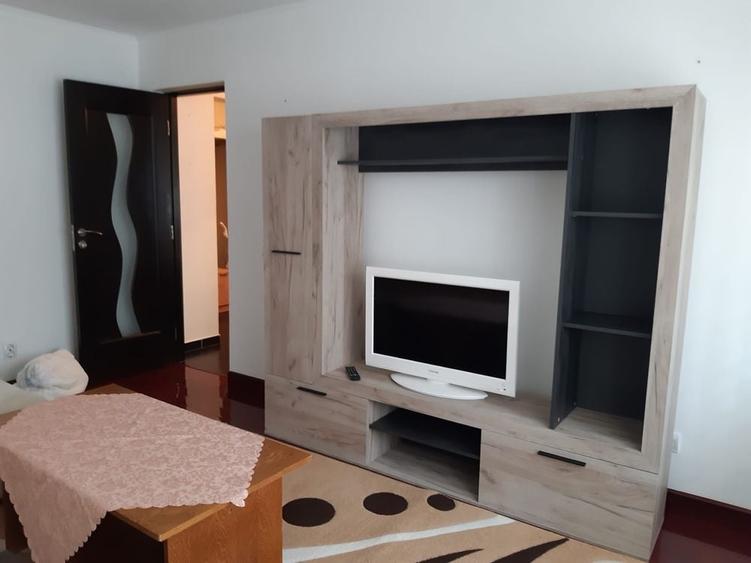 Apartament cu 2 camere decomandat în Exterior Vest