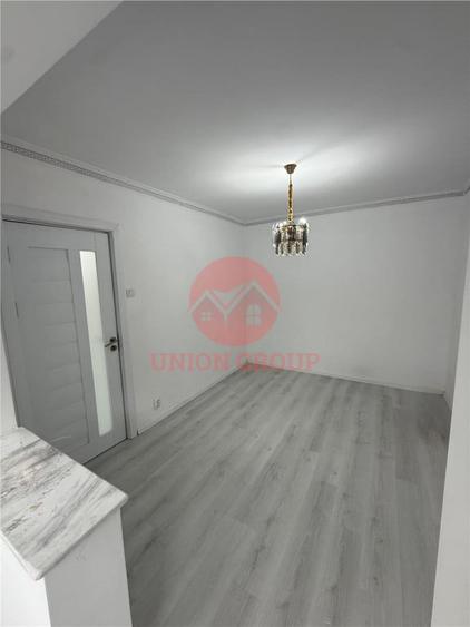 Apartament cu 3 camere semidecomandat în Tomis Nord