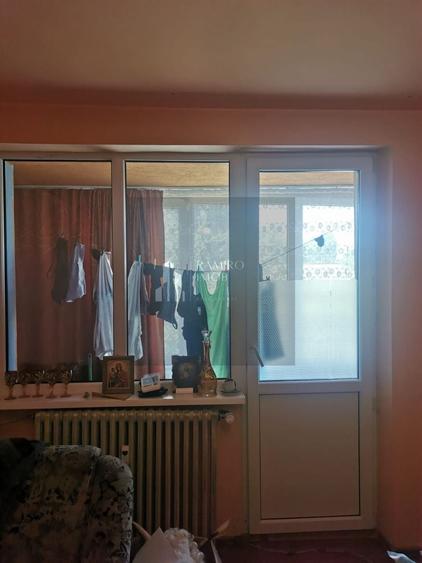 Apartament cu 3 camere decomandat în Sălaj