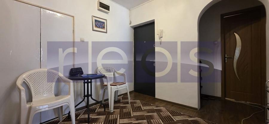Apartament cu 4 camere semidecomandat, mobilat în Dristor