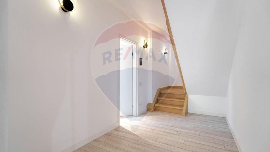 Apartament cu 3 camere decomandat, mobilat în Warthe